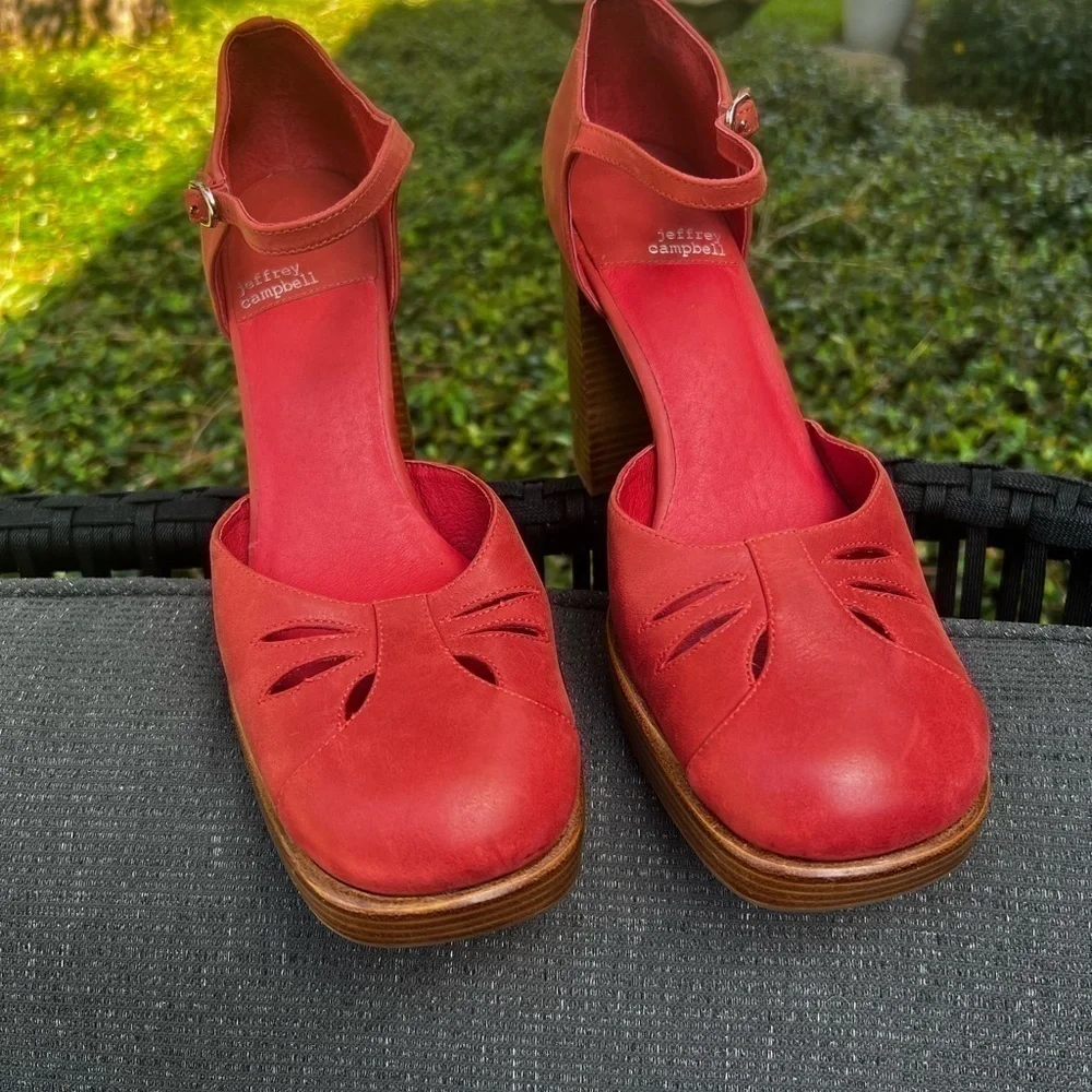 โถ๏ธ Jeffrey Campbellโ๏ธ Star Man Pump Size 10 Red - Picture 15 of 17